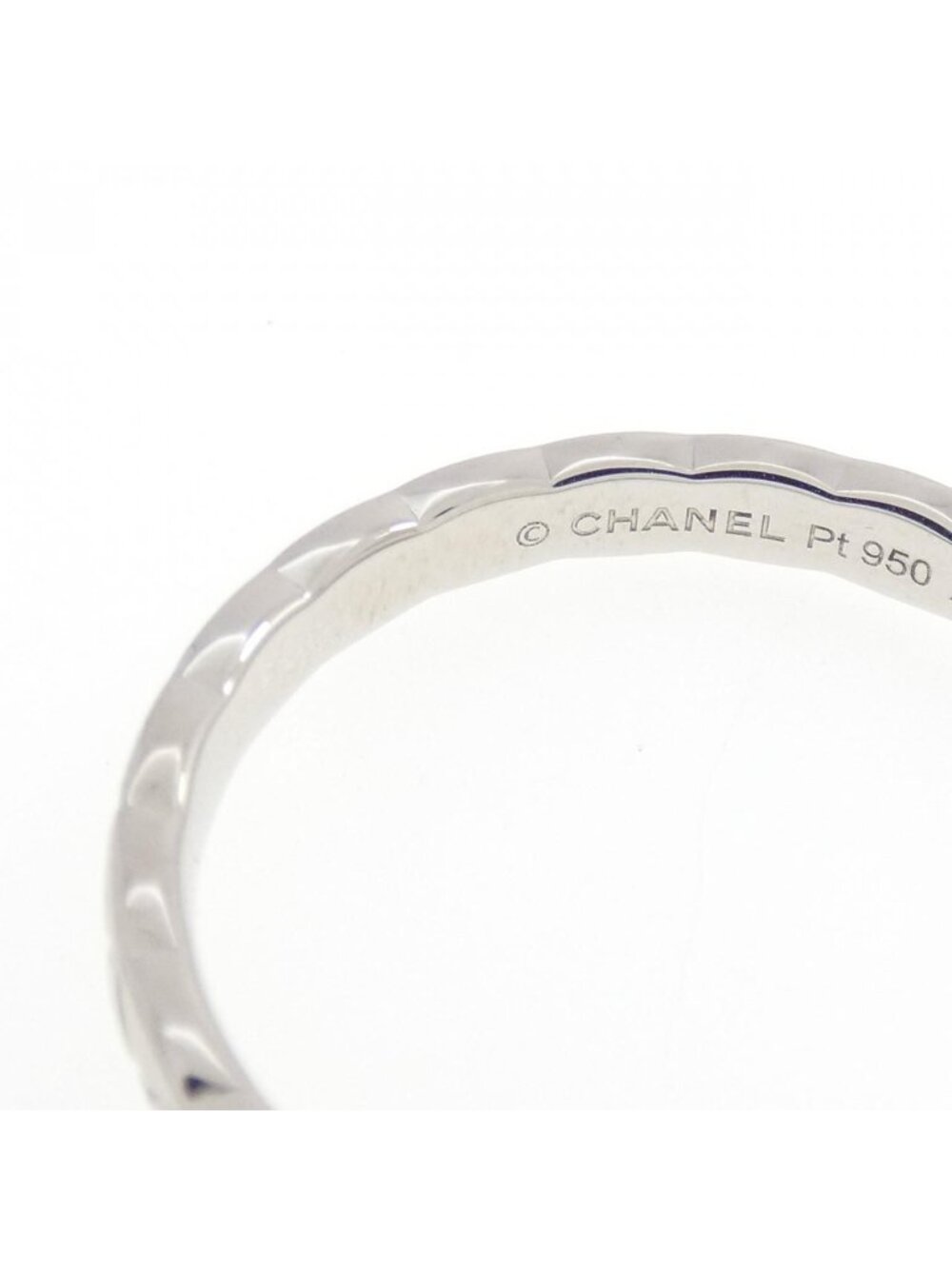 Chanel Coco Crush Small Ring - Picture 4 of 6